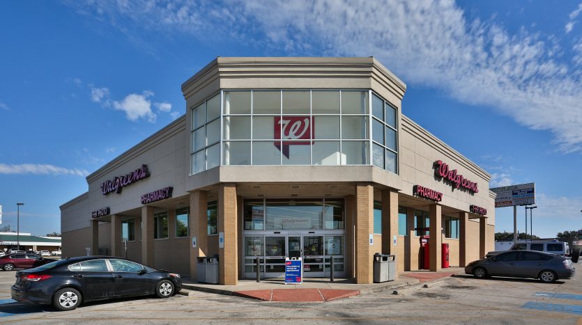 Dallas, TX Walgreens Storefront